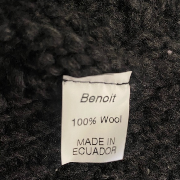 NEW SWEATER JACKET 100% WOOL - Picture 3 of 3